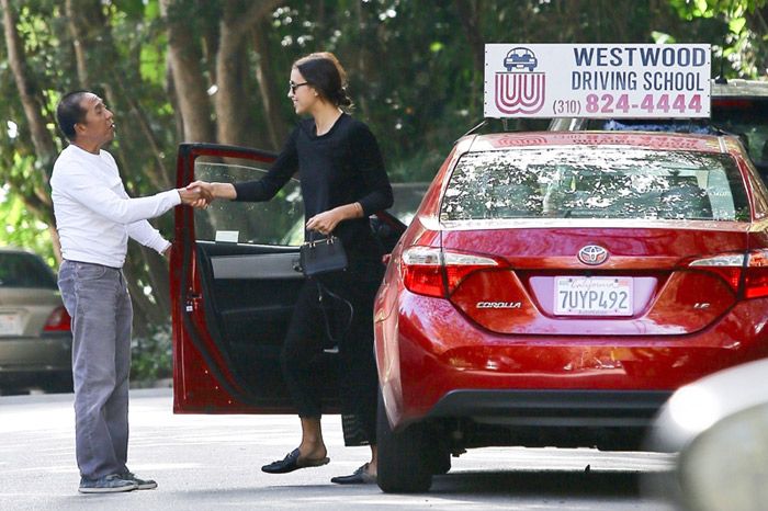 Irina Shayk, la alumna con más estilo de la autoescuela