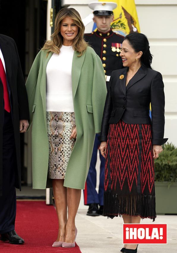 Melania Trump, con falda de serpiente