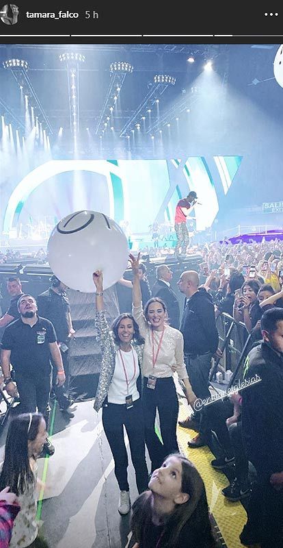 Ana Boyer y Fernando Verdasco, muy cariñosos celebrando su aniversario en el concierto de Enrique Iglesias