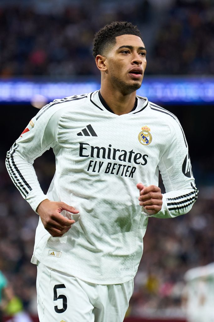 MADRID, SPAIN - JANUARY 19: Jude Bellingham of Real Madrid looks on during the LaLiga match between Real Madrid CF and UD Las Palmas at Estadio Santiago Bernabeu on January 19, 2025 in Madrid, Spain. (Photo by Angel Martinez/Getty Images)