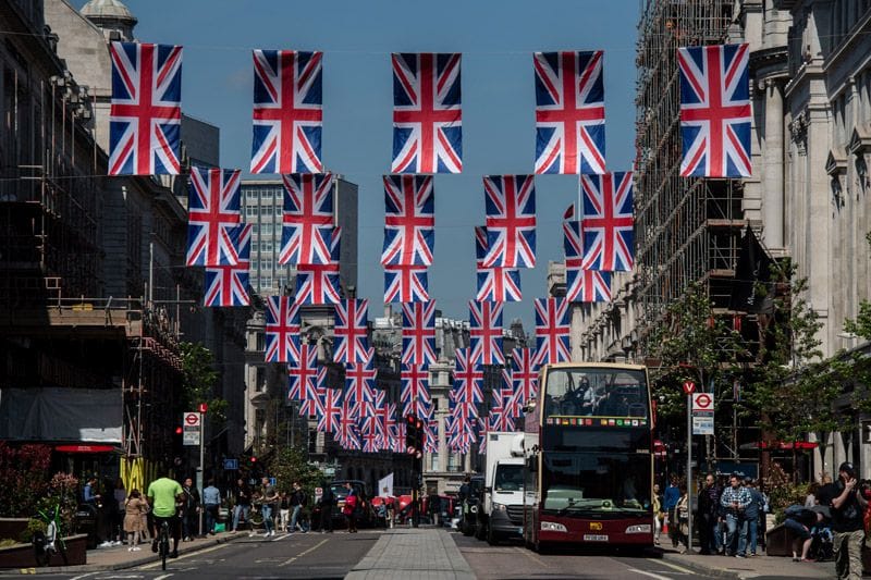 Londres adornado para la ceremonia de coronación