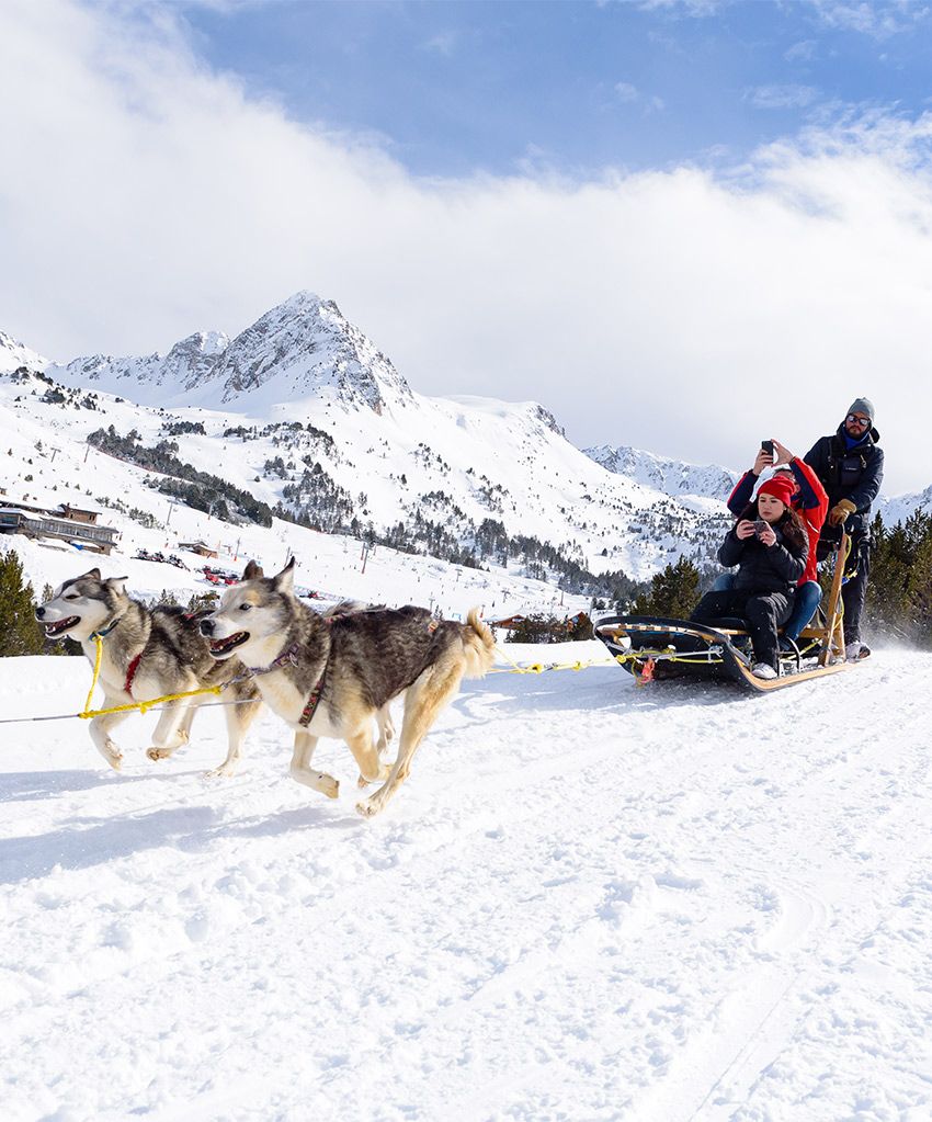 Trineos en la nieve en Andorra