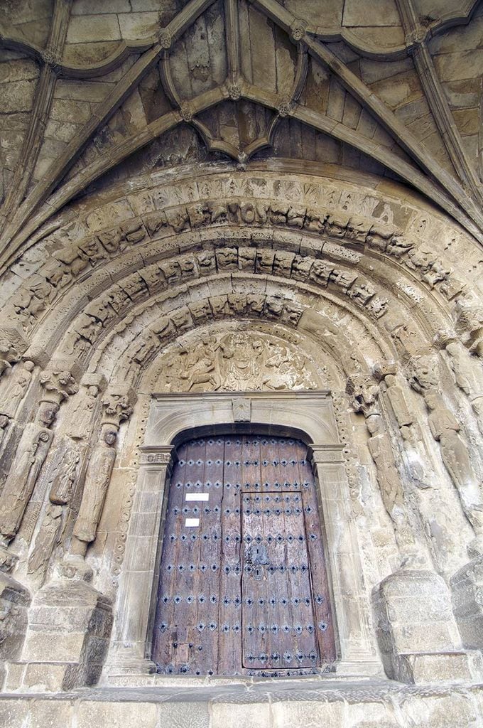 puerta-iglesia-san-esteban