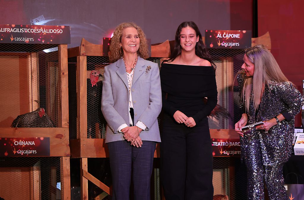 La infanta Elena y su hija Victoria en la 25 edición de la subasta solidaria de capones Cascajares. 26 de noviembre de 2024 en Madrid