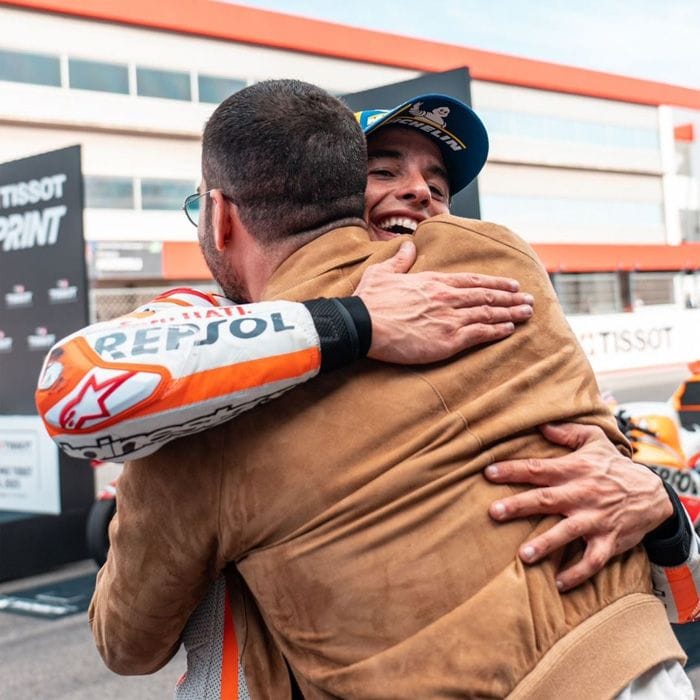 Miguel Ángel Silvestre con Marc Márquez