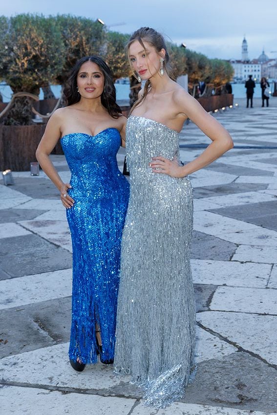 Salma Hayek y Mathilde Pinault