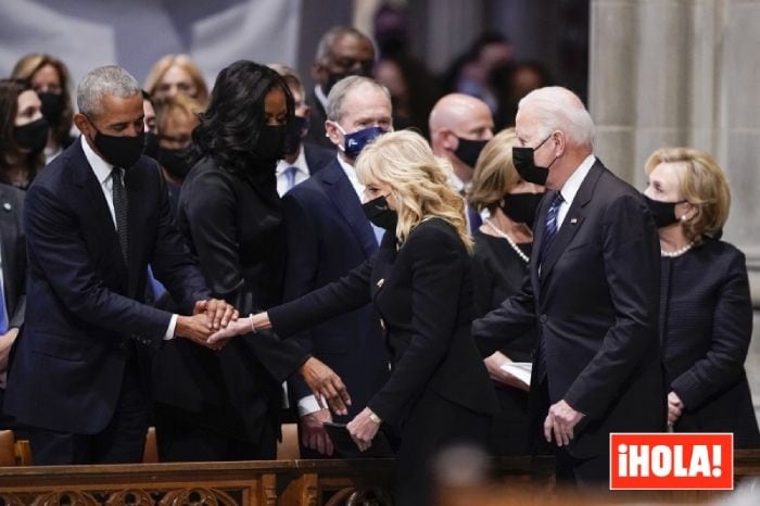 Joe Biden y la Primera Dama, junto a los Obama, en el funeral por Collin Powell