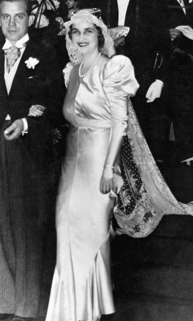 Barbara Hutton Marries Prince Mdivani