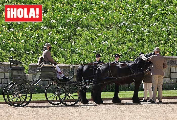 El carruaje con los guantes, la gorra y la manta de Felipe de Edimburgo, protagonistas destacados en su despedida