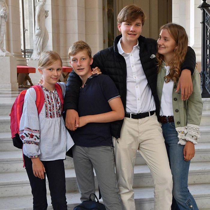 Elisabeth, Gabriel, Emmanuel y Eléonore de Bélgica, hijos de los reyes Felipe y Matilde