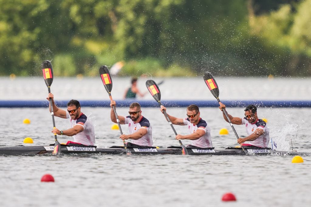 Saul Craviotto, Carlos Arevalo, Marcus Cooper y Rodrigo Germade en la final de k4 500 de paris 2024