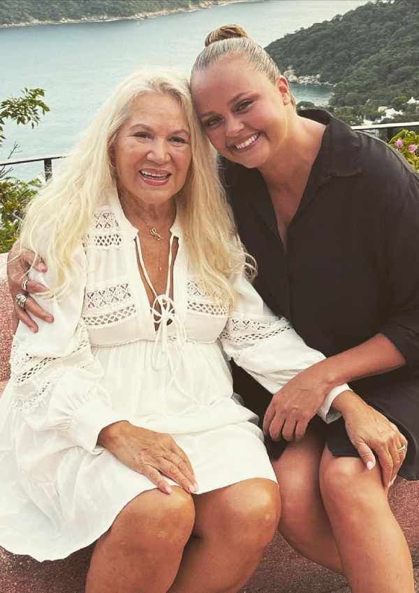 Shaila Dúrcal y su suegra