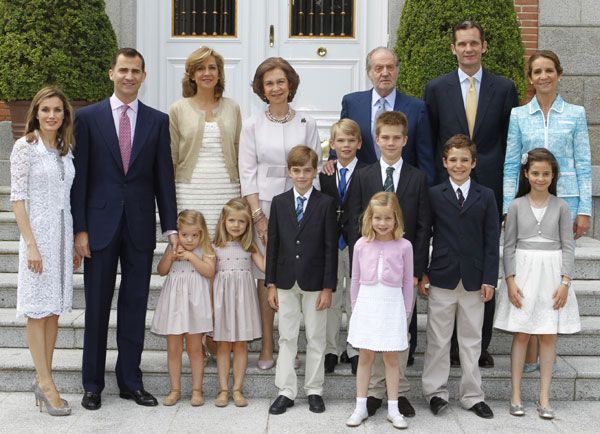 La comunión de Miguel Urdangarin se celebró en el Palacio de la Zarzuela y toda la familia estuvo presente
