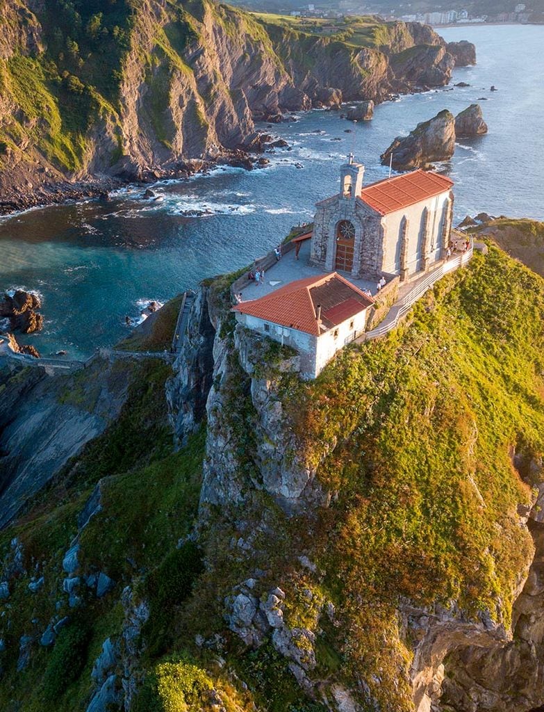 san juan de gaztelugatxe ermita