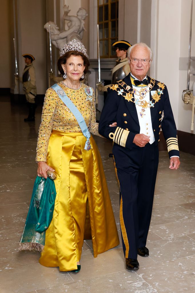 La princesa Sofía y el príncipe Carlos Felipe de Suecia revelan la primera foto y el nombre de su bebé