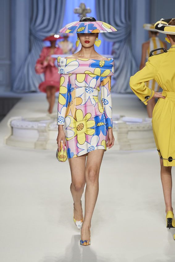 moschino034a