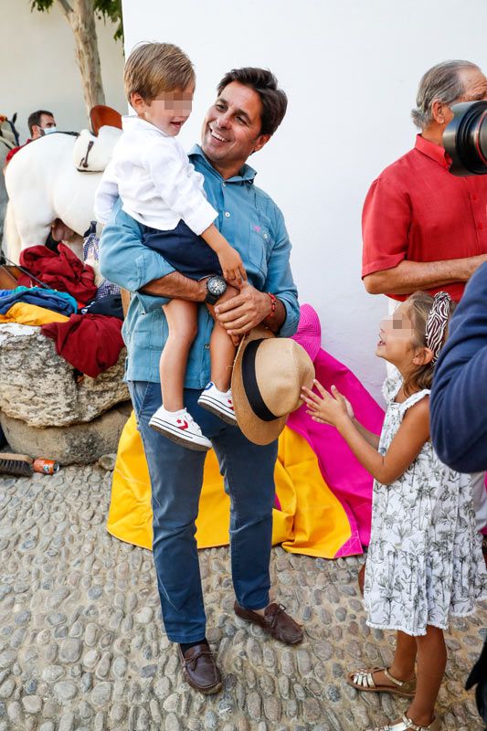 Francisco Rivera, un padre orgulloso en los festejos previos a la Goyesca