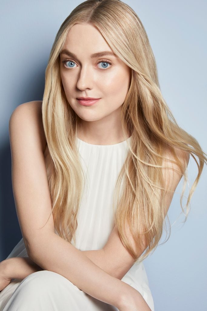 Dakota Fanning campaña Clé de Peau Beauté