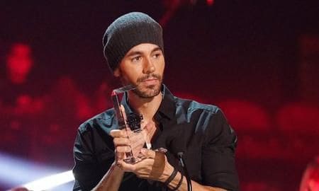 Enrique Iglesias en los Billboard Latin Music Awards 2020