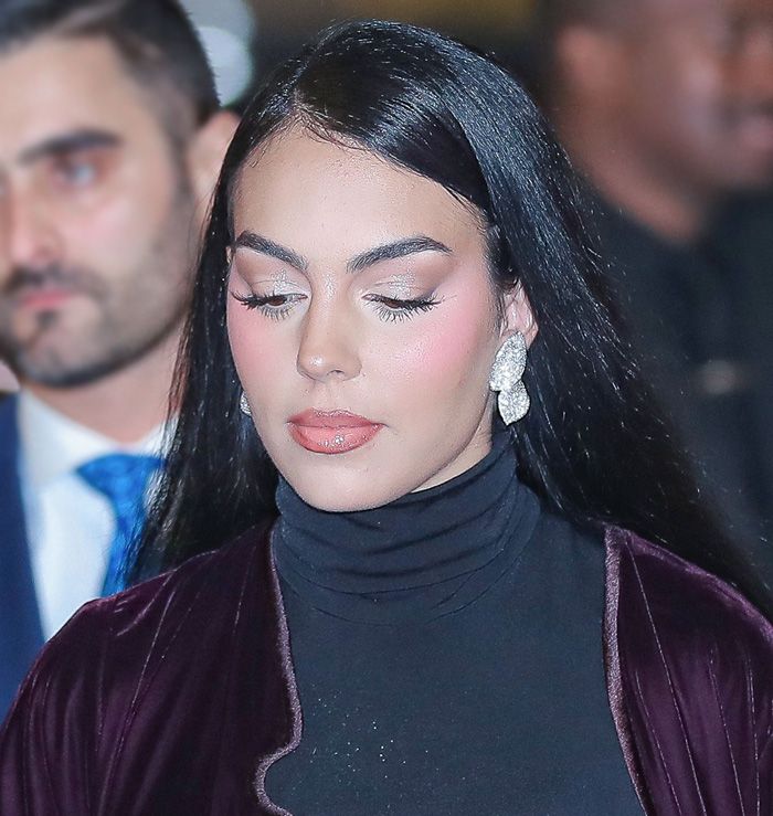 Georgina Rodríguez causa sensación con su primer look en Arabia Saudí