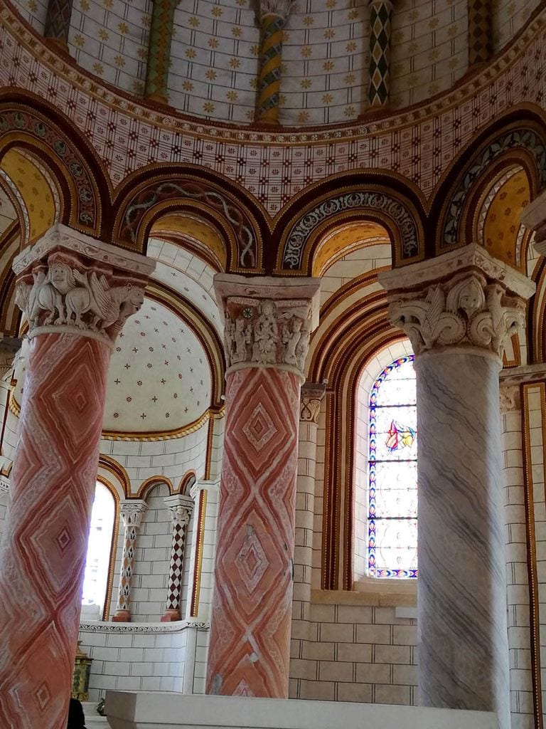 chauvigny-iglesia-interior