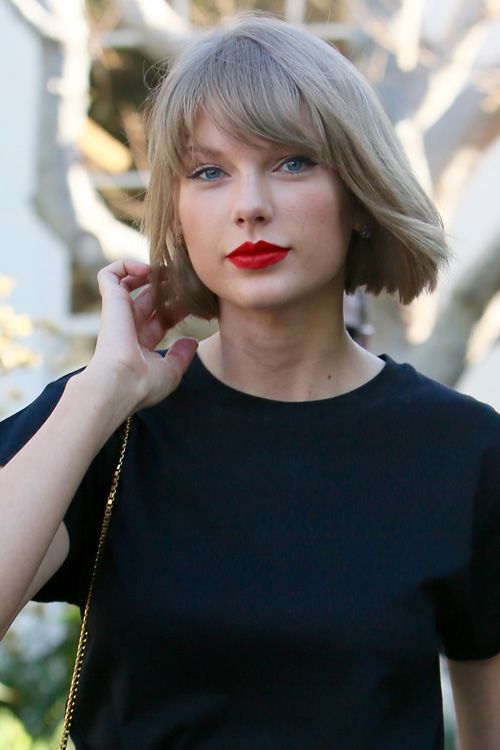 Taylor Swift, menor de 30 con una piel perfecta