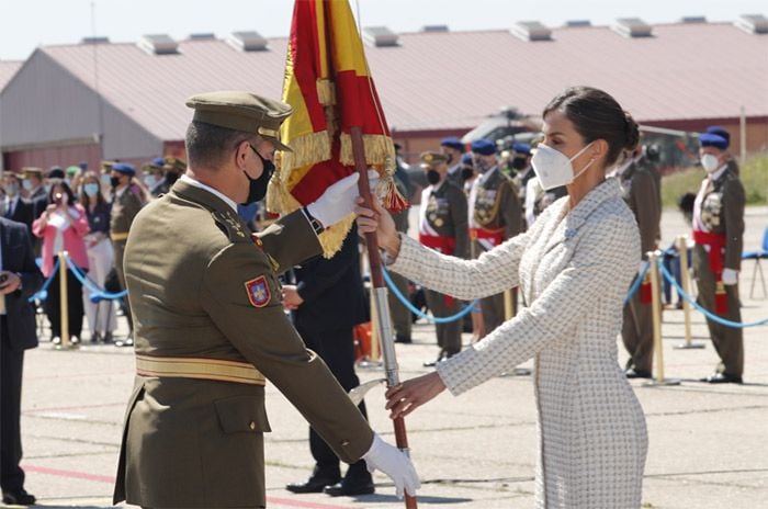 Reina Letizia preside un acto castrense en la Academia de Aviación del Ejército de Tierra