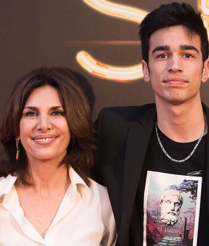 Daniel Arias, con su madre, Pastora Vega