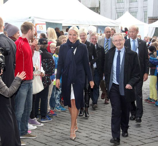 La princesa Mette-Marit acude a la feria de ciencia de Oslo el 20 de septiembre