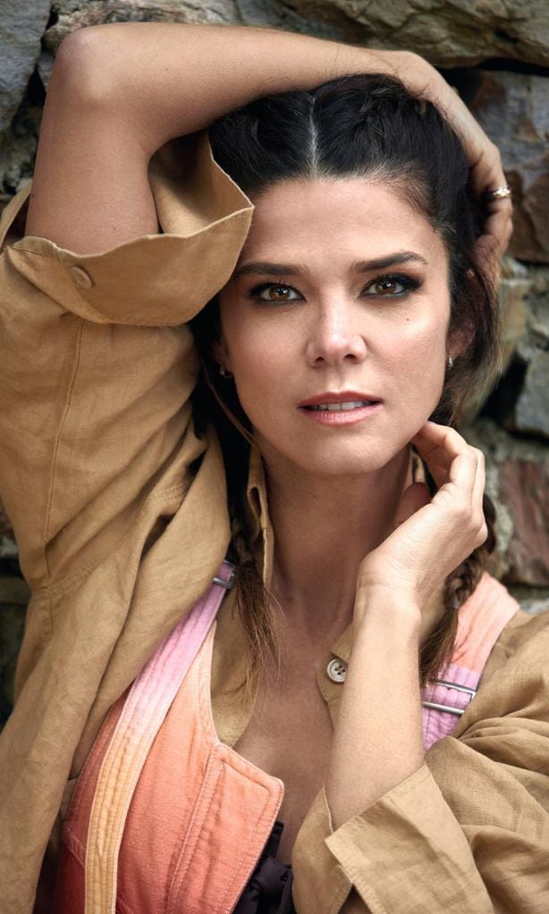 Juana Acosta HOLA 4059