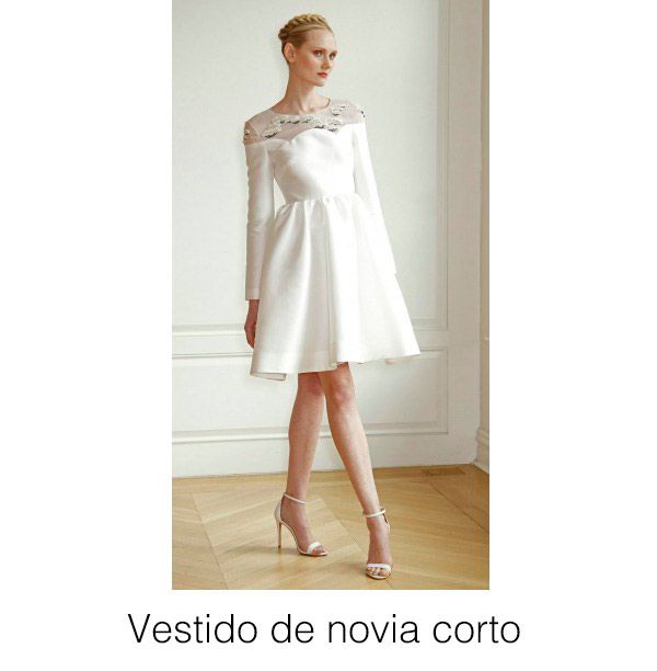 Vestido de novia corto. Diseño de Honor.
