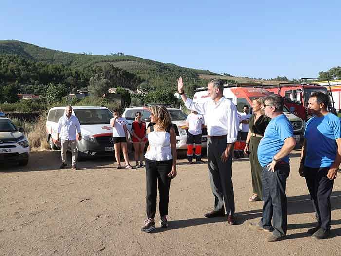 El rey Felipe visita Las Hurdes tras los incendios