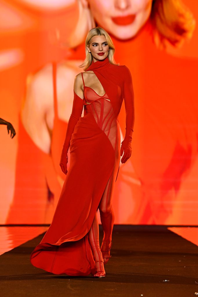 Kendall Jenner en el desfile de L'Oreal en Paris