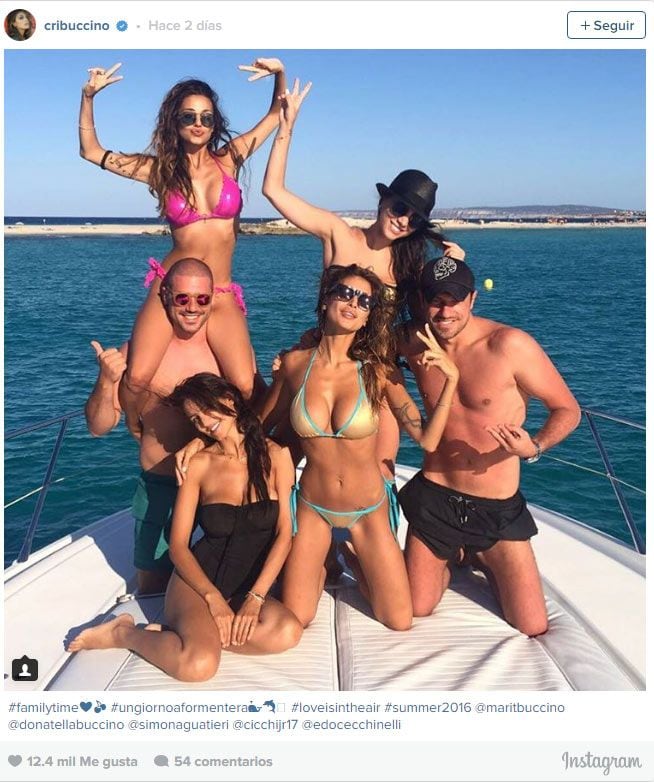 Las hermanas Buccino y su grupo de amigos ponen rumbo a Formentera
