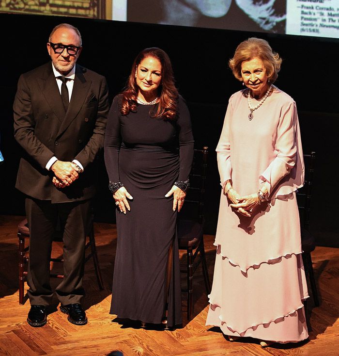 reina Sofía con Gloria y Emilio Estefan 