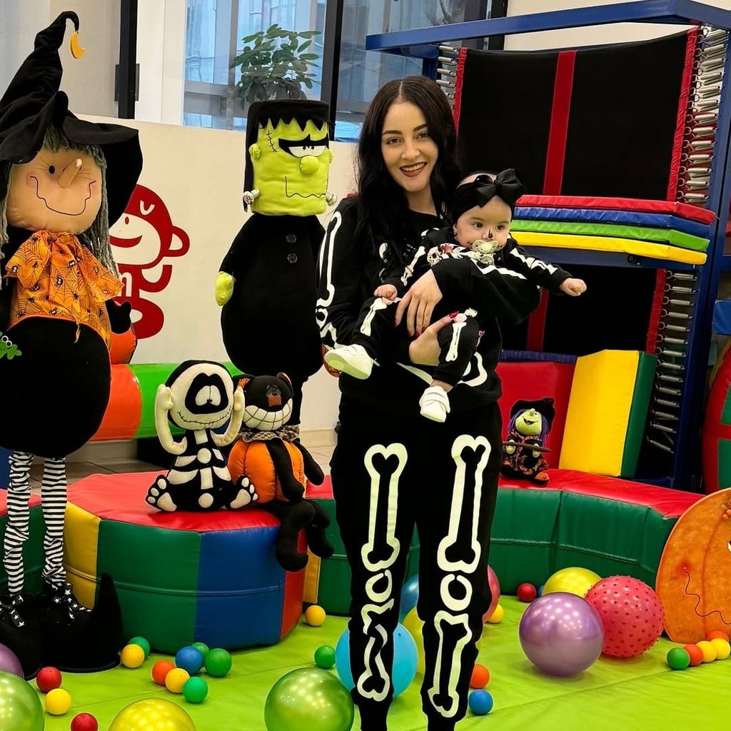 Paola Dalay y Tessa se convirtieron en dos lindas calaquitas en Halloween