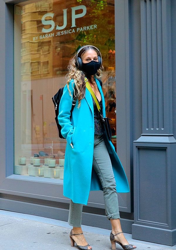 Sara Jessica Parker fuera de su tienda de calzado en Nueva York