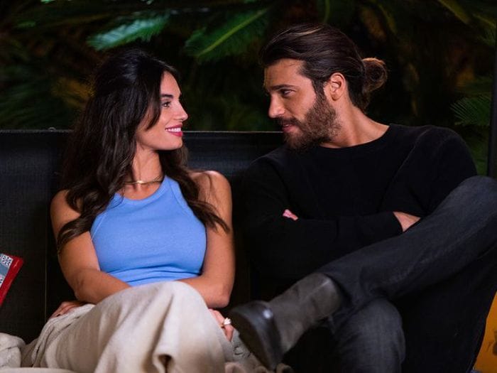 'En 'Violeta como el mar' Can Yaman ha grabado, por primera vez, en un idioma que no es el suyo: el italiano