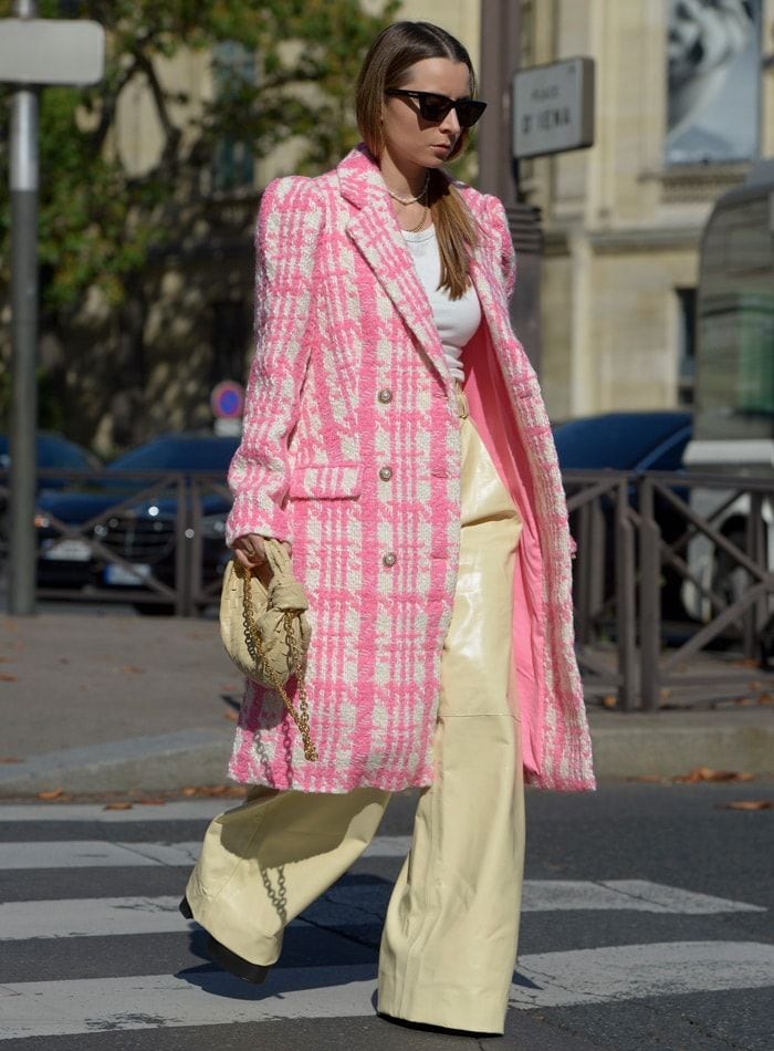 abrigo cuadros rosa pantalon a