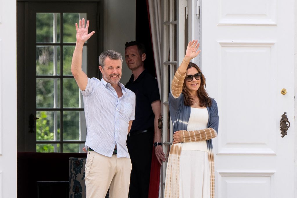 Mary de Dinamarca con un cárdigan español