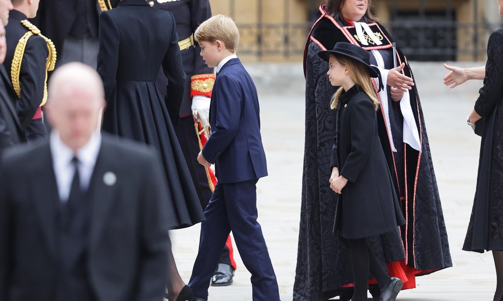 la princesa de gales con george y charlotte