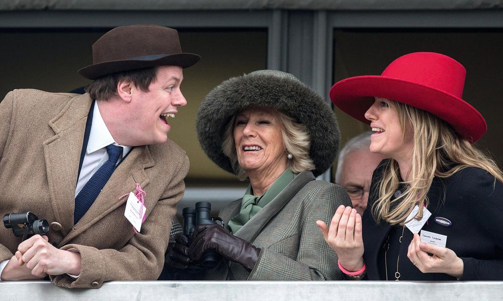 Hola 4109 Camilla, duquesa de Cornwall y sus hijos