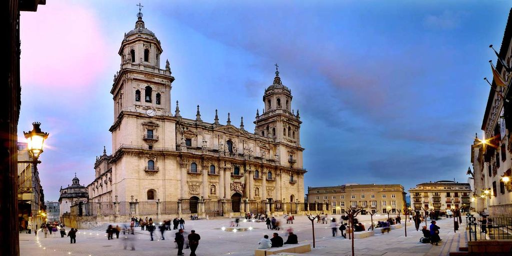 a_Catedral y Plaza Santa Mari