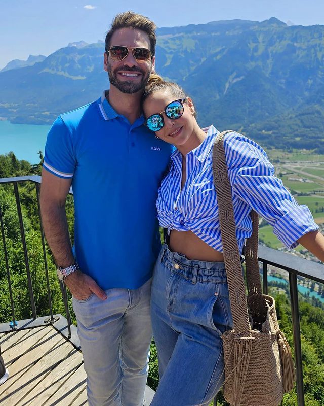 Carmen Villalobos ('Café con aroma de mujer') con Frederik Oldengurg en Suiza