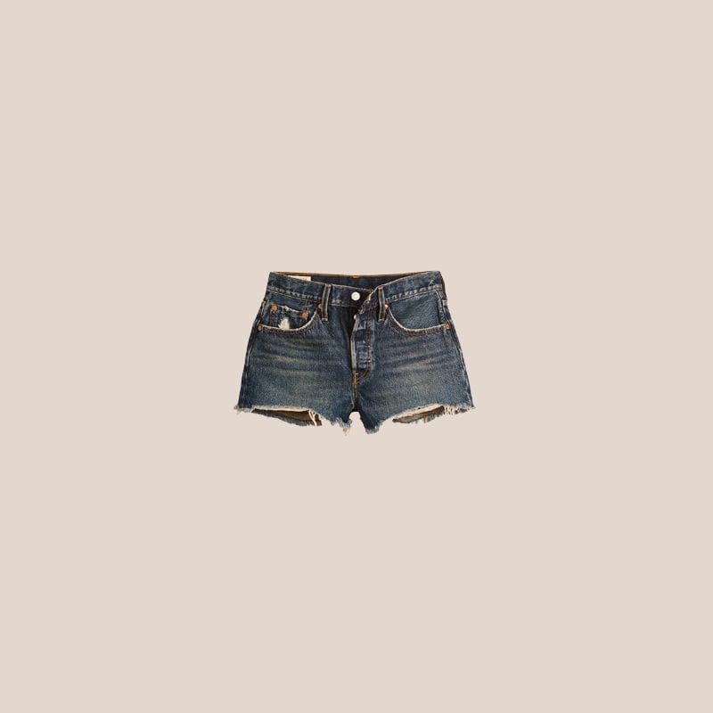 microshorts Levi's 501 denim desgastado y deshilachado