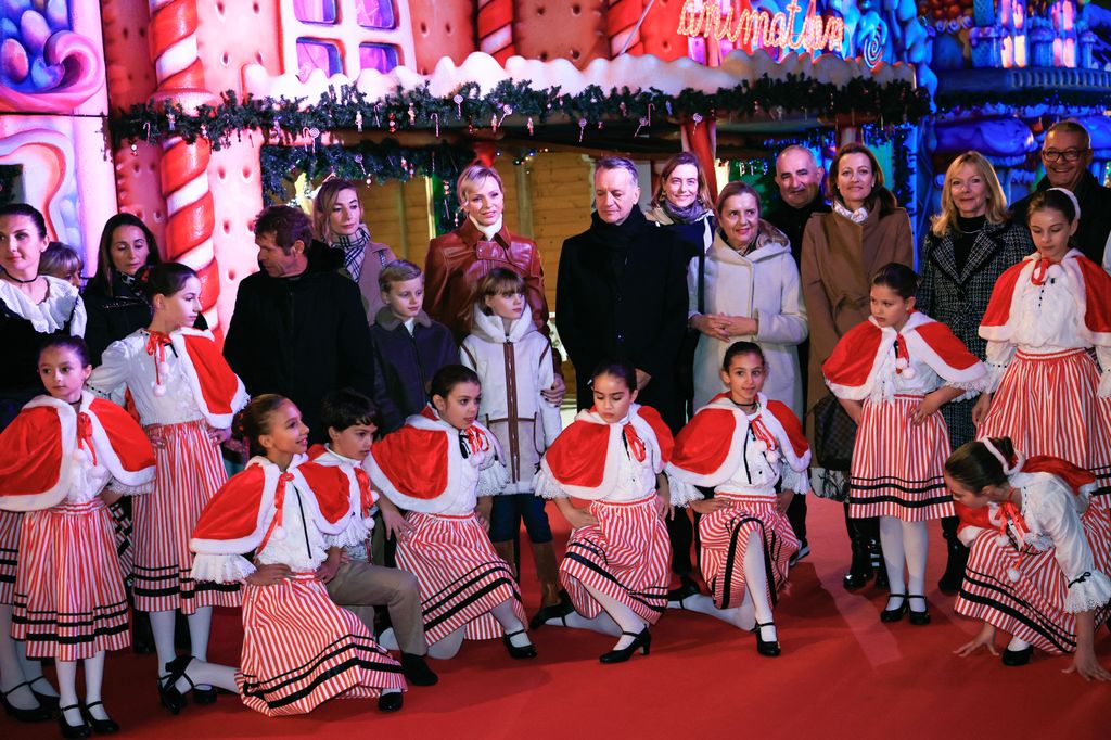 Charlene de Mónaco con sus hijos Jacques y Gabriella 