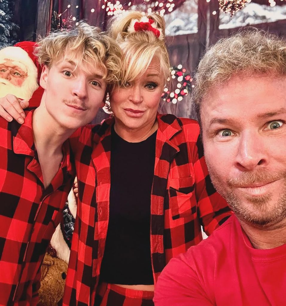 Brian Littrell de Backstreet Boys junto a su esposa