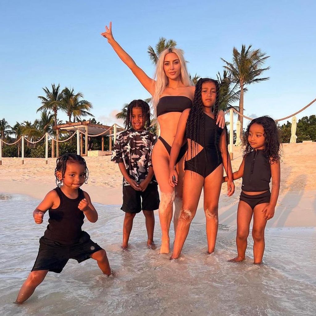 kim kardashian hijos