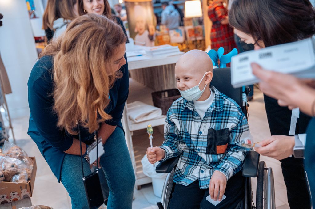 La finalidad de la Fundación Aladina es que ningún niño enfermo de cáncer pierda la sonrisa ni las ganas de luchar, acompañándoles en todo momento 