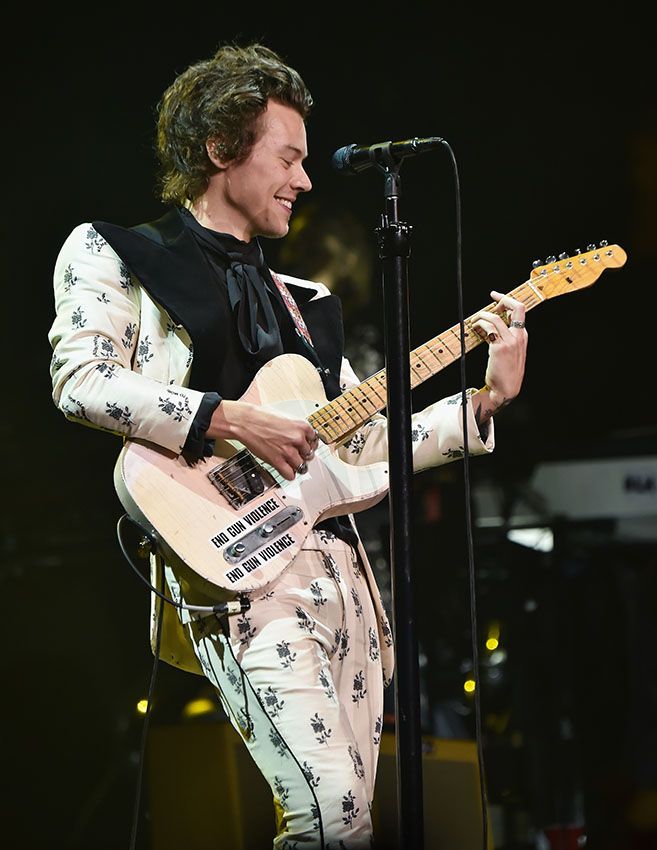 harry traje